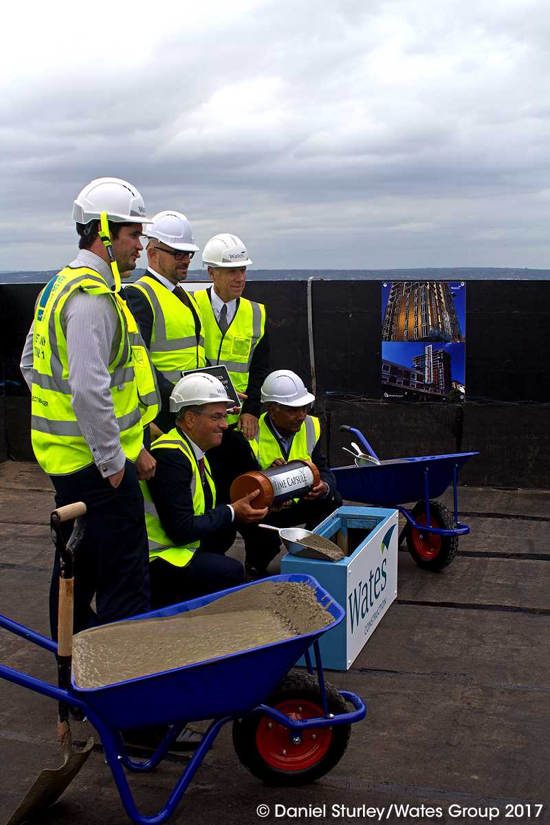 Topping Out of Bank Tower One