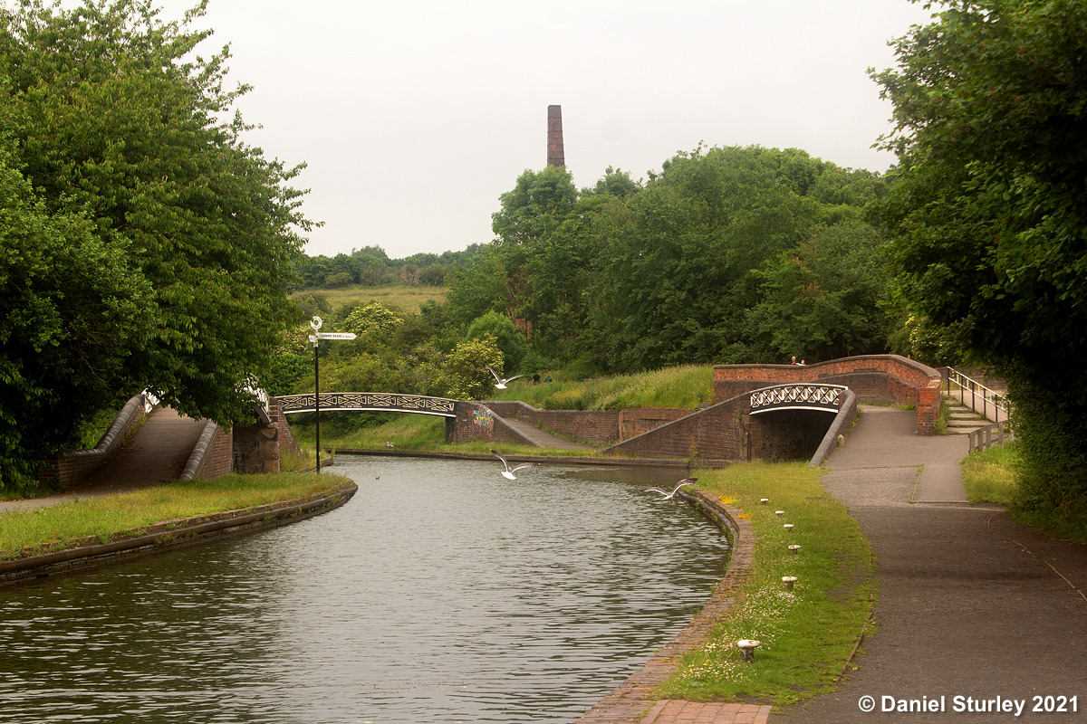 A Short Walk Along the Dudley Number Two Canal at Bumble Hole