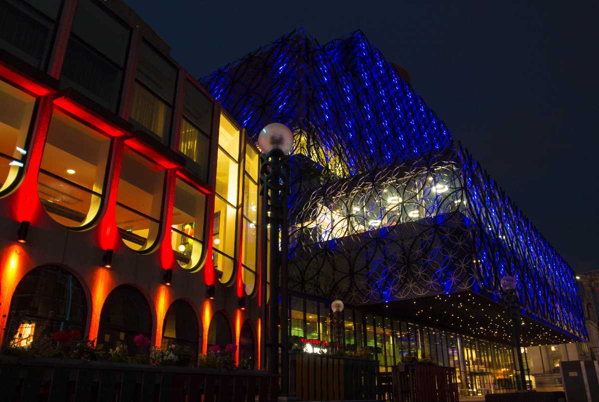 Great night time photography of Birmingham